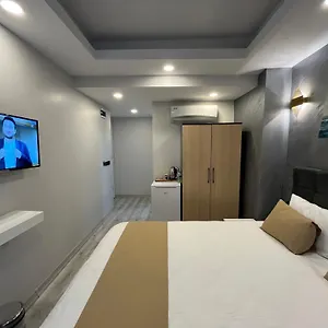 White Palace Halic アパートホテル